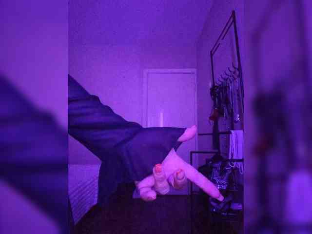Flirt_Red webcam