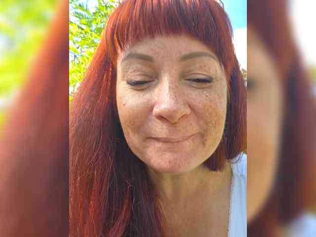 Flirt_Red webcam
