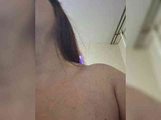 Flirt_Red webcam