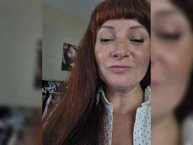 Flirt_Red webcam