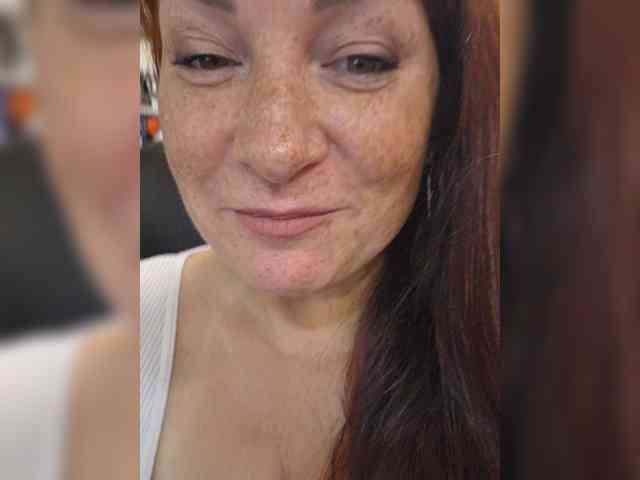 Flirt_Red webcam