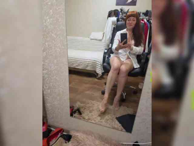 Flirt_Red webcam