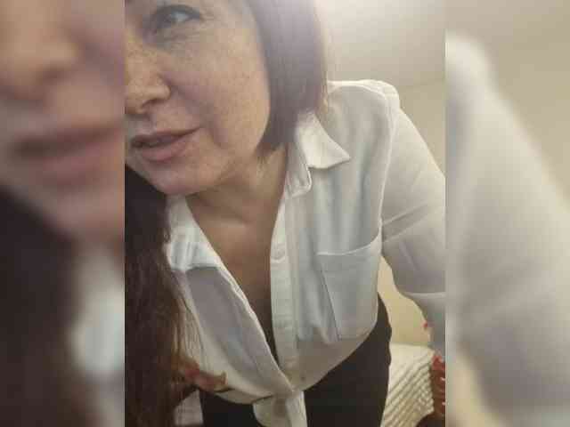 Flirt_Red webcam