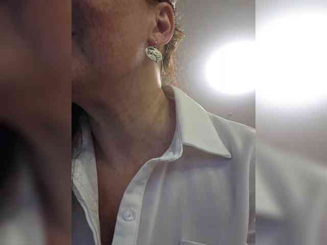 Flirt_Red webcam