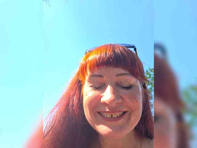 Flirt_Red webcam