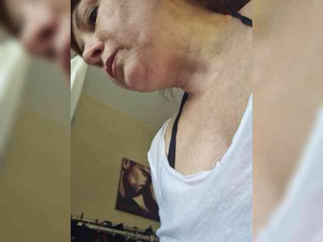 Flirt_Red webcam