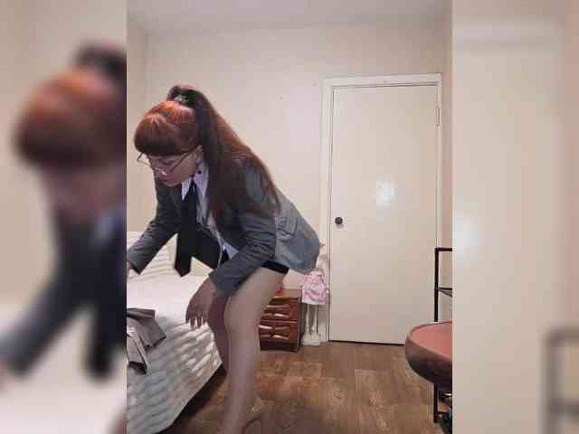 Flirt-Red Sex Cam Show