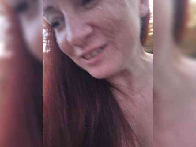 Flirt_Red webcam
