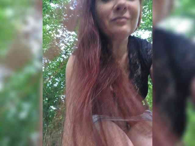 Flirt_Red webcam