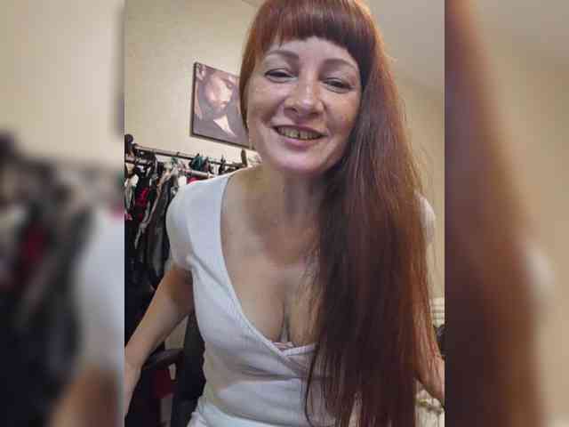 Flirt_Red webcam