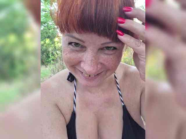 Flirt_Red webcam