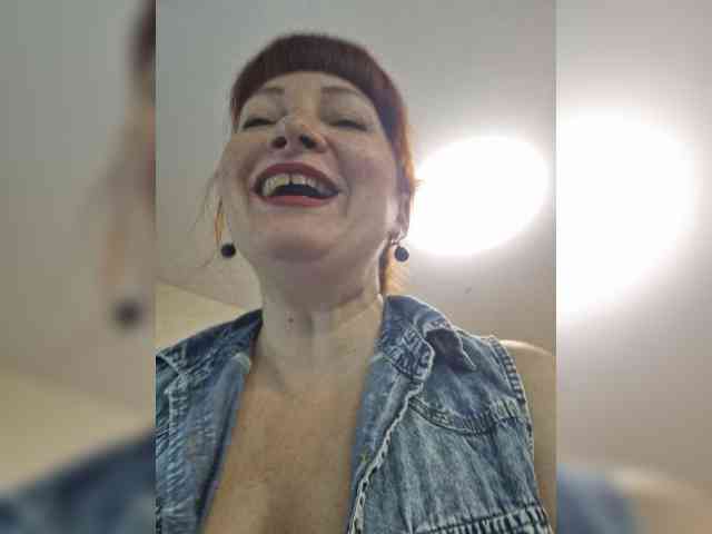Flirt_Red webcam