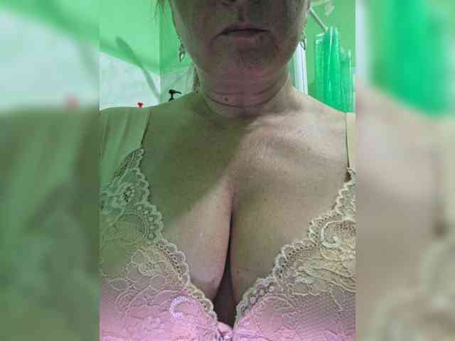 Flirt_Red webcam