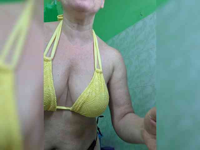 Flirt_Red webcam