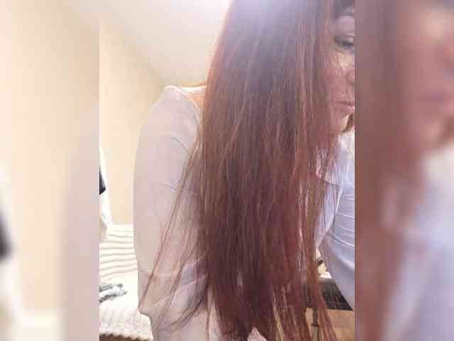 Flirt_Red webcam