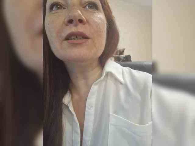 Flirt_Red webcam
