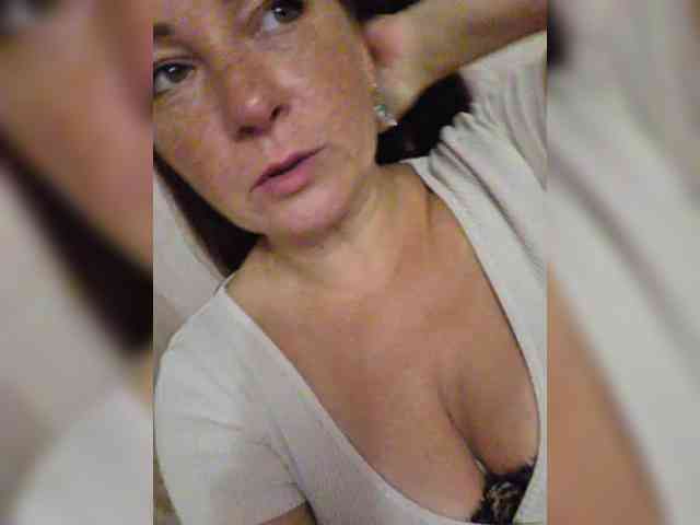Flirt_Red webcam
