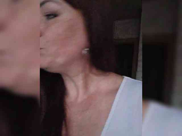 Flirt_Red webcam