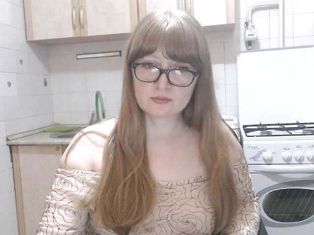 L-e-l-i-k live cam preview