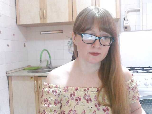 Sweety-Katie live cam on BongaCams