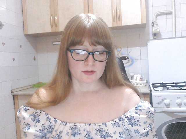 L-e-l-i-k live cam preview