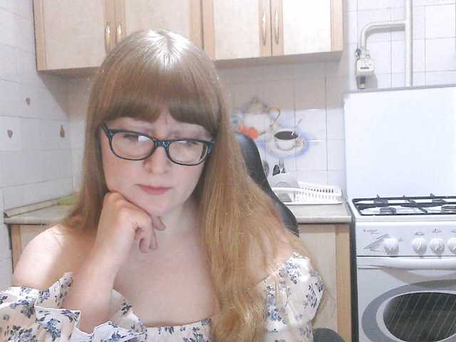 L-e-l-i-k live cam preview