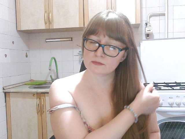 Sweety-Katie live cam on BongaCams