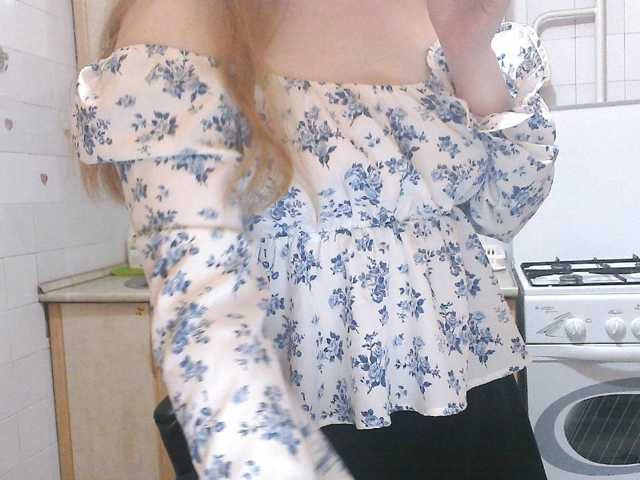 Sweety-Katie live cam on BongaCams