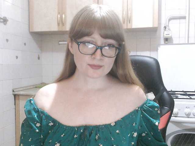 Sweety-Katie live cam on BongaCams