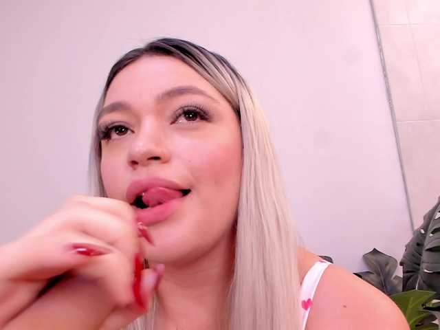 milaowens live cam on BongaCams