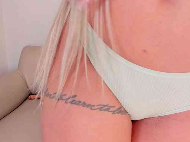 Modelo: milaowens