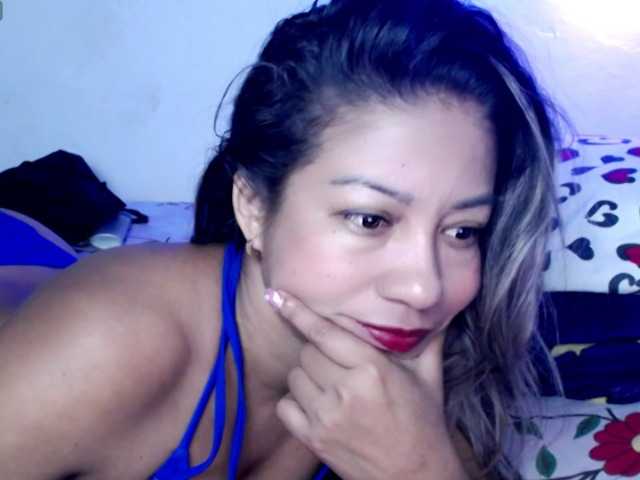 ninatinydoll live cam on BongaCams