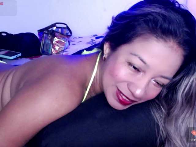 ninatinydoll live cam on BongaCams