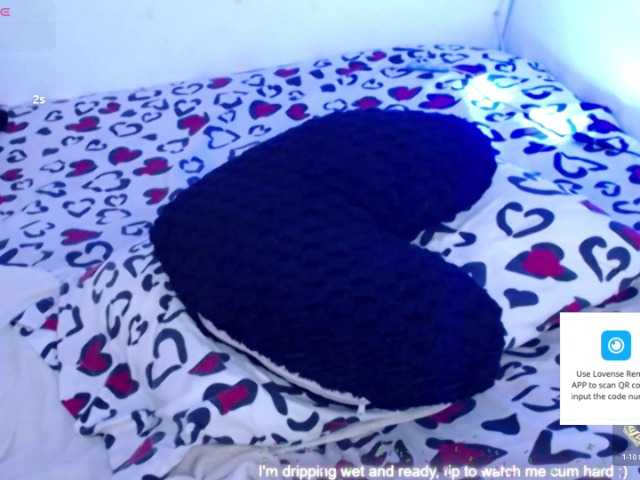 ninatinydoll live cam on BongaCams