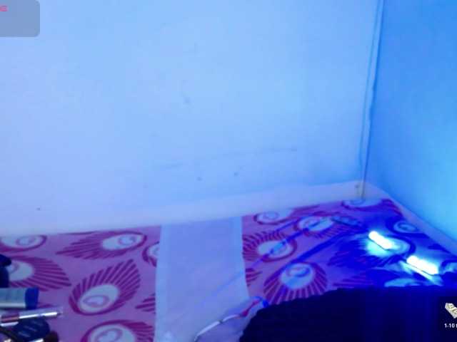 ninatinydoll live cam on BongaCams