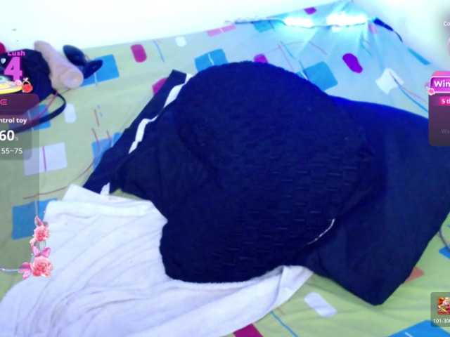 ninatinydoll live cam on BongaCams
