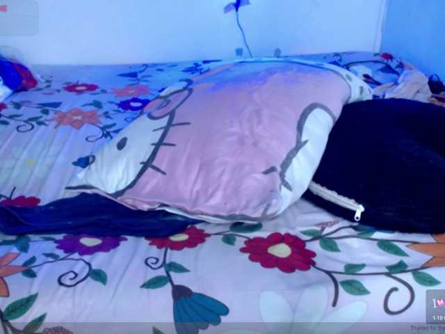 ninatinydoll live cam on BongaCams