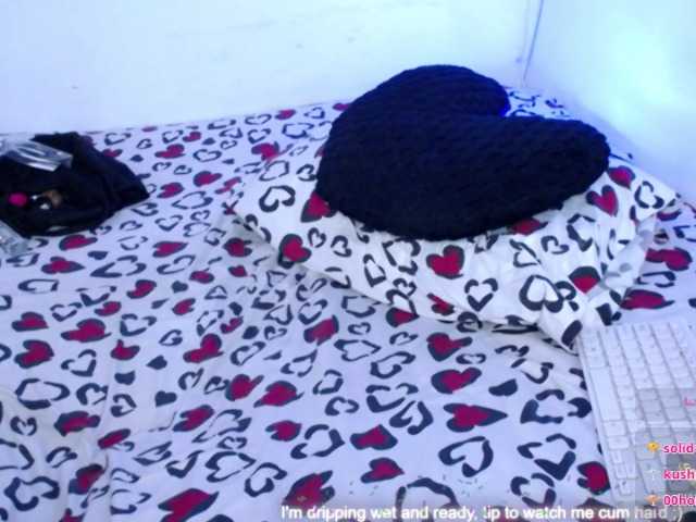 ninatinydoll live cam on BongaCams