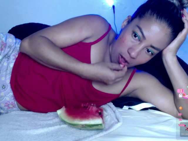 ninatinydoll live cam on BongaCams