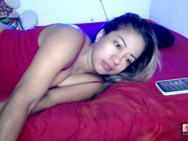 ninatinydoll live cam on BongaCams