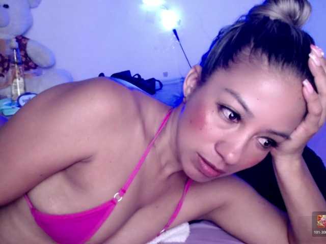 ninatinydoll live cam on BongaCams