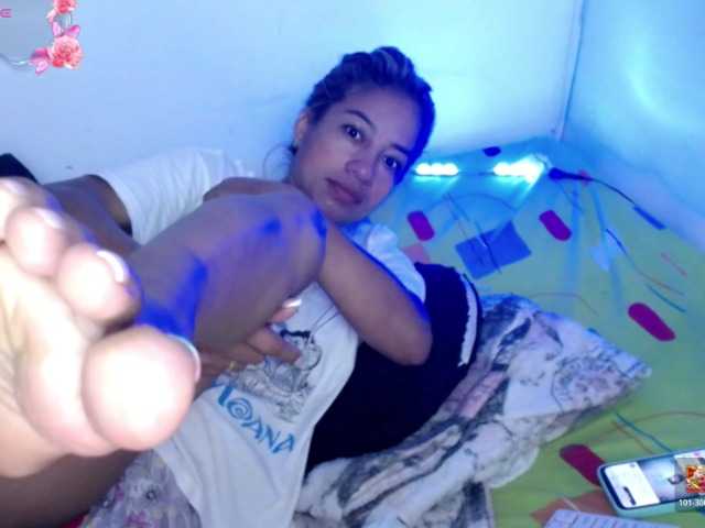 ninatinydoll live cam on BongaCams