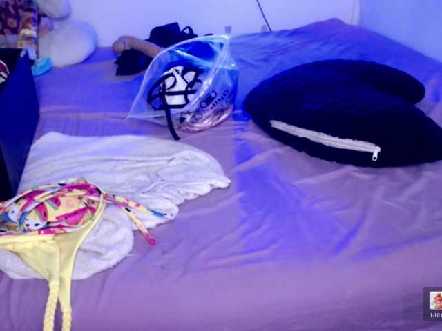 ninatinydoll live cam on BongaCams