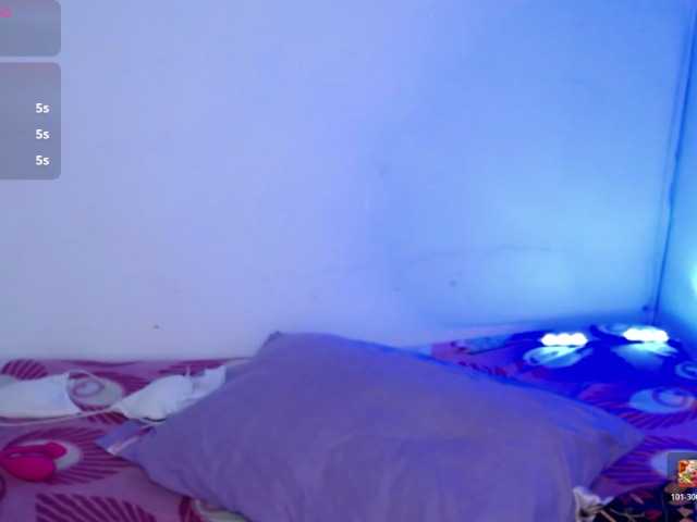 ninatinydoll live cam on BongaCams