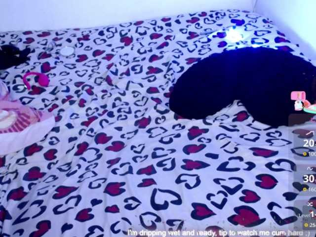 ninatinydoll live cam on BongaCams
