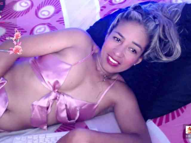 ninatinydoll webcam