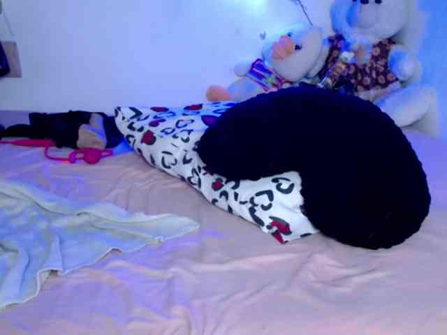 ninatinydoll webcam