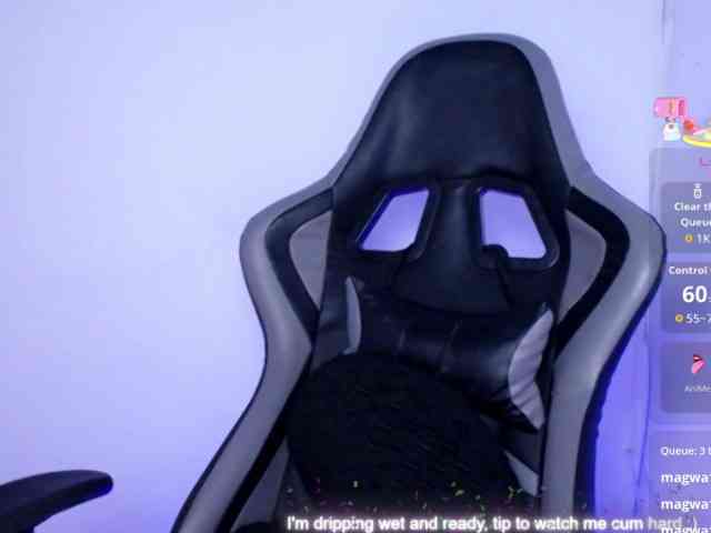 ninatinydoll webcam