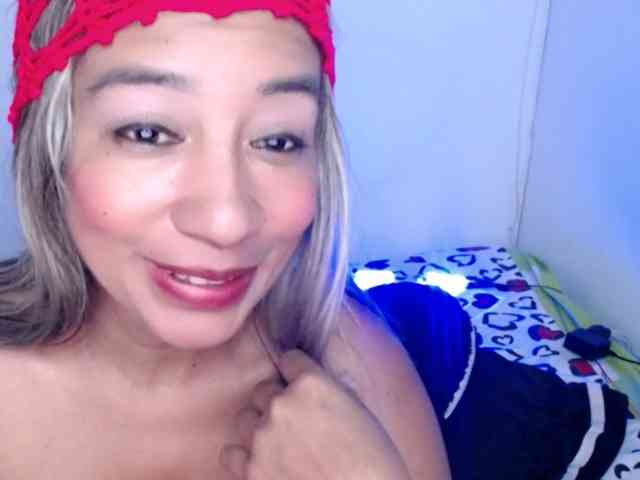 ninatinydoll webcam