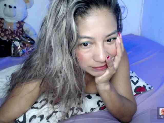 ninatinydoll webcam